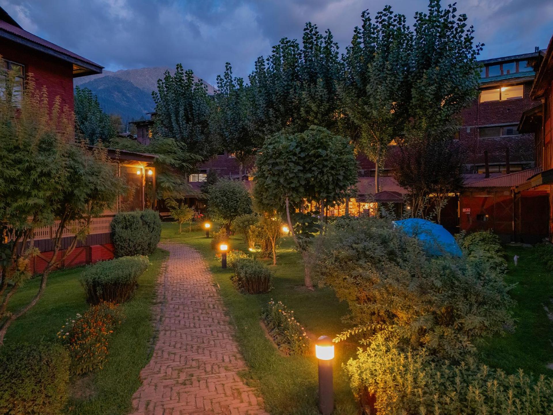 Pahalgam Hotel Exterior foto