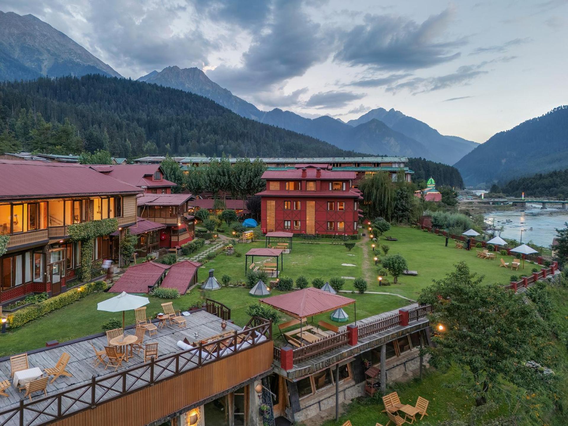Pahalgam Hotel Exterior foto